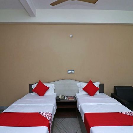 Oyo 37989 Hotel Debarshi Bankura Bagian luar foto