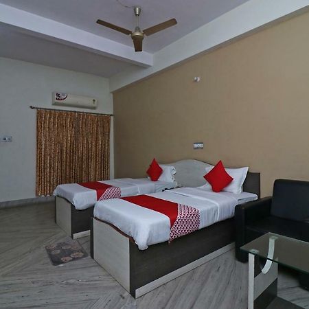 Oyo 37989 Hotel Debarshi Bankura Bagian luar foto