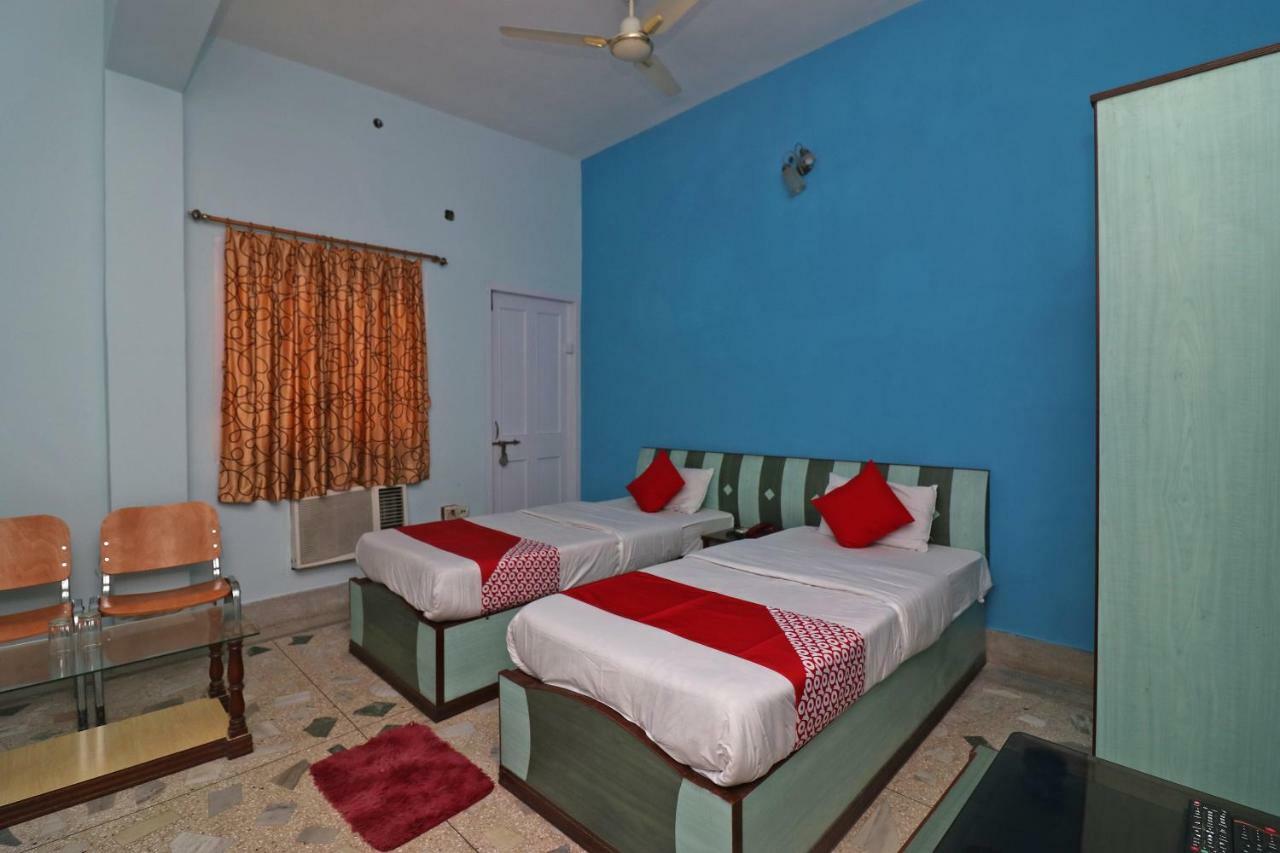 Oyo 37989 Hotel Debarshi Bankura Bagian luar foto