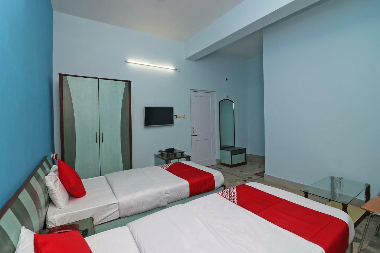 Oyo 37989 Hotel Debarshi Bankura Bagian luar foto