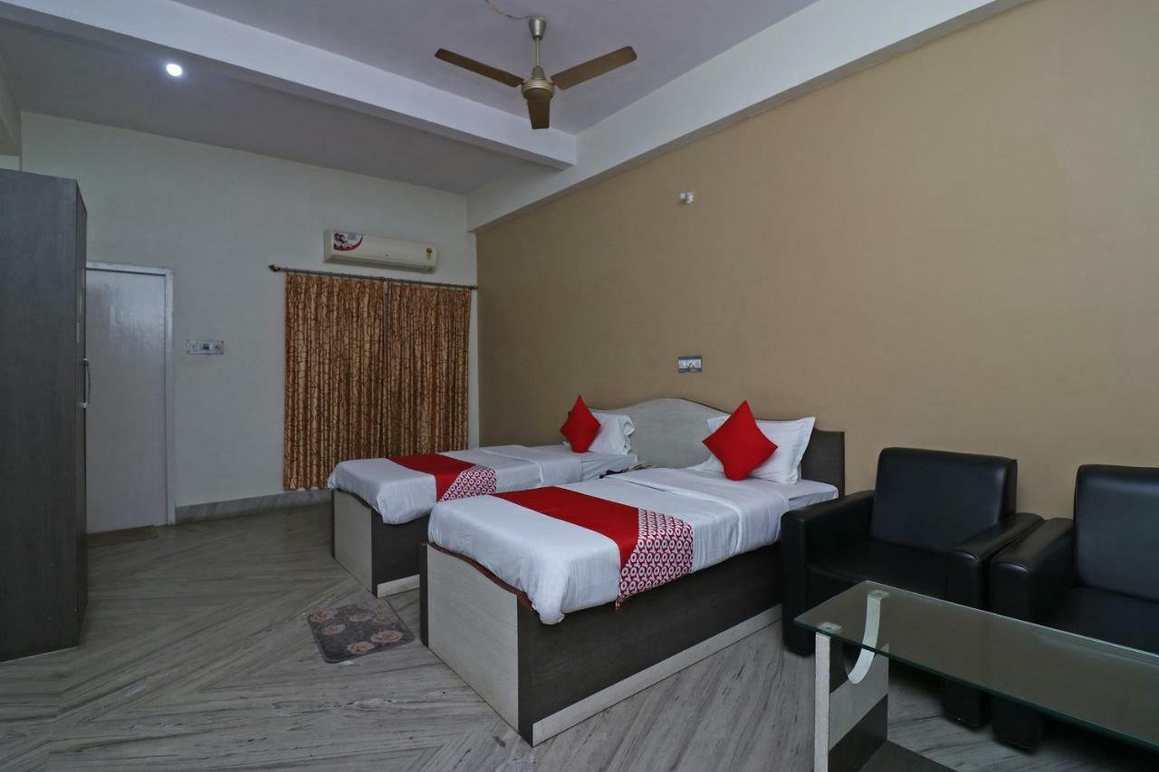 Oyo 37989 Hotel Debarshi Bankura Bagian luar foto