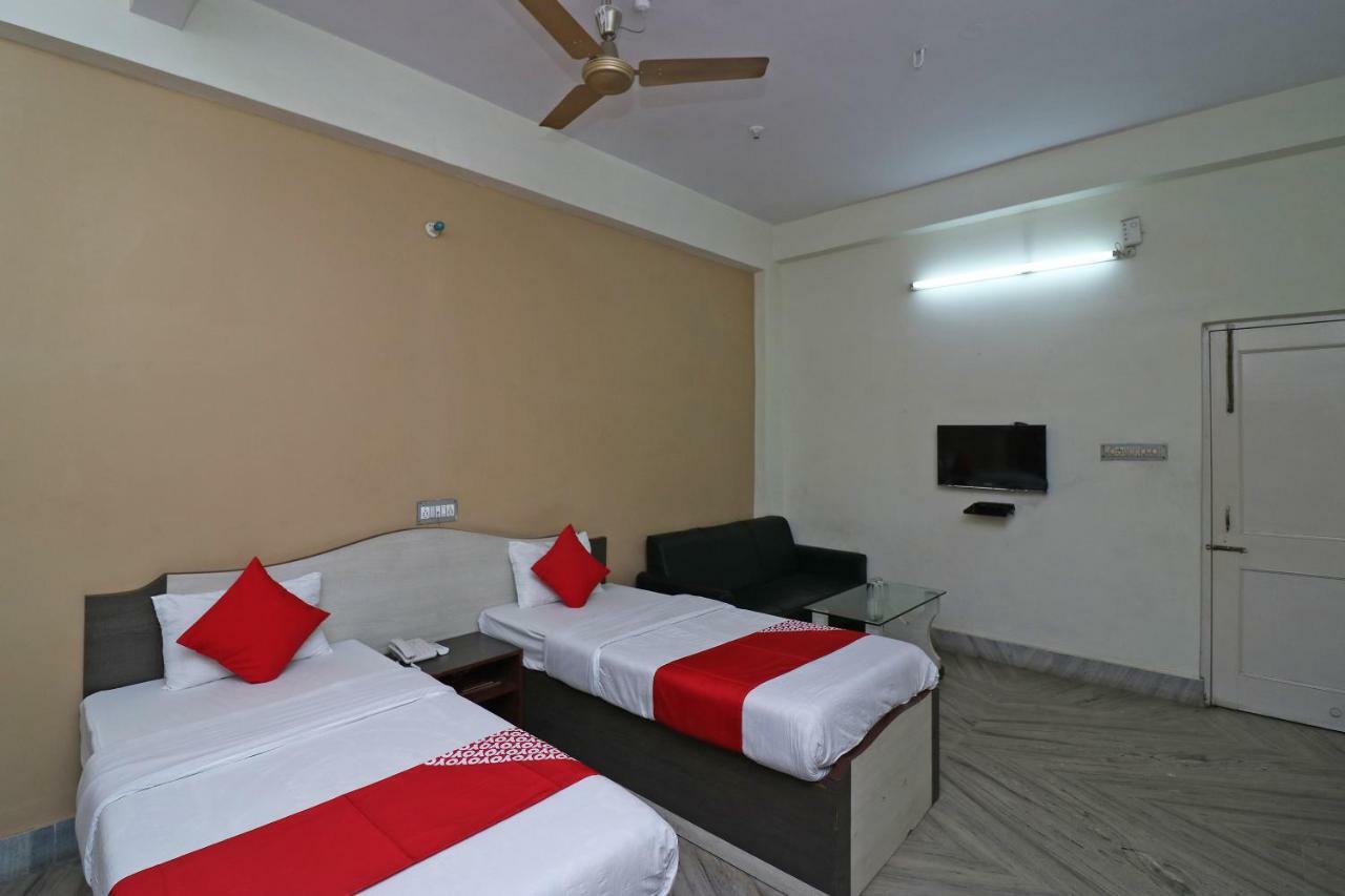 Oyo 37989 Hotel Debarshi Bankura Ruang foto